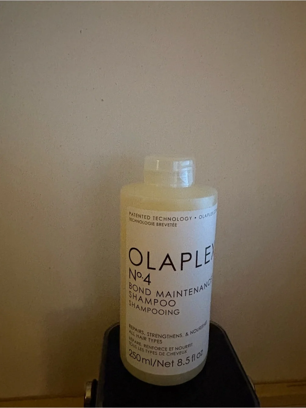 OLAPLEX No.4 Bond Maintenance Shampoo